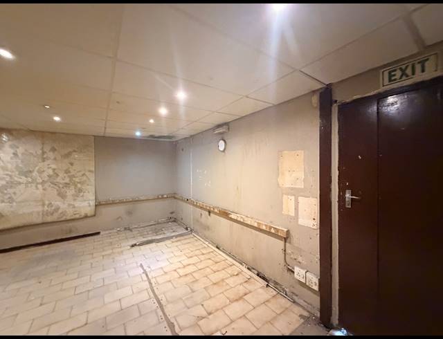 58M² OFFICE TO LET IN SUNWARD PARK